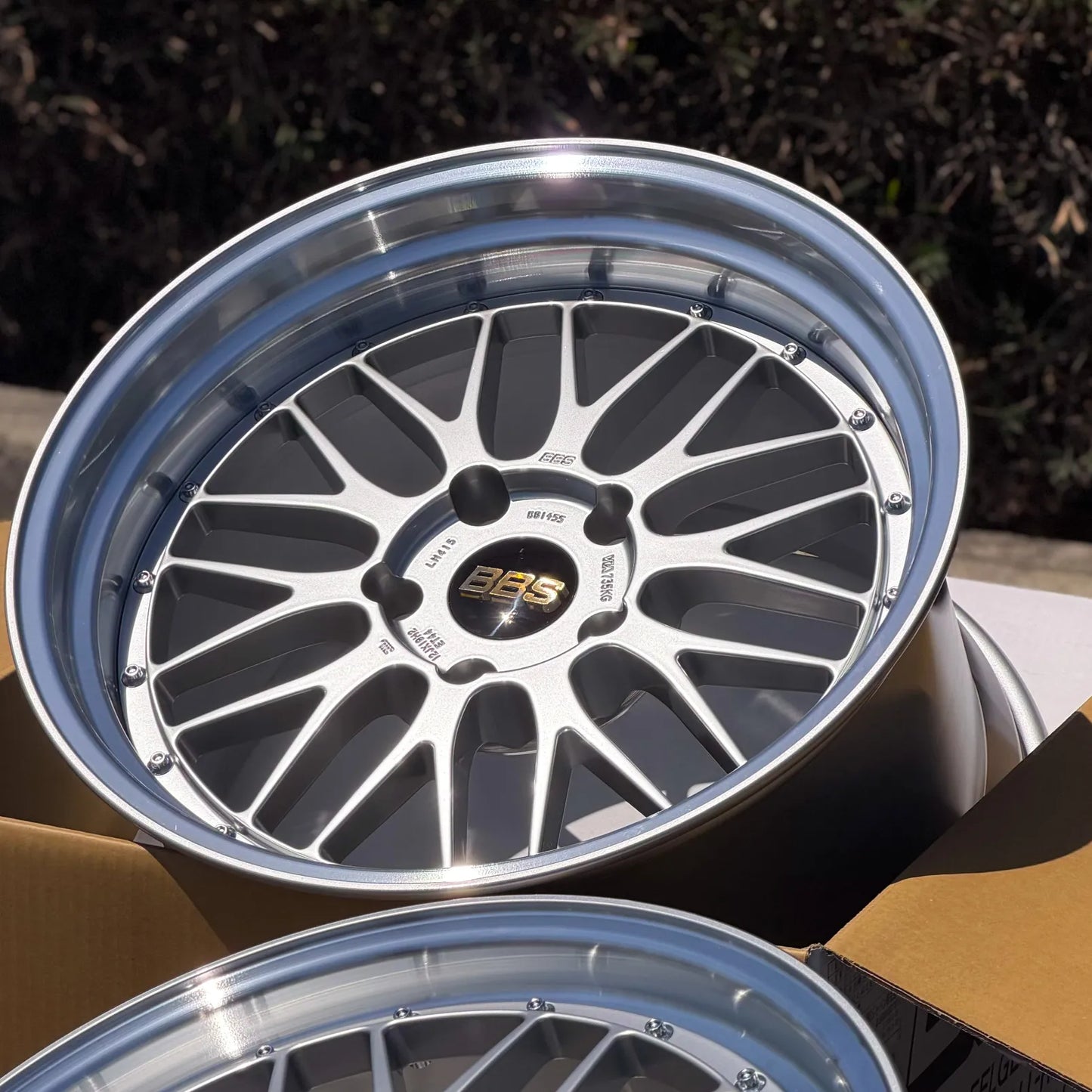BBS LM 19x8.5 +50, 19x12 +44 5x130 Diamond Silver (SET)