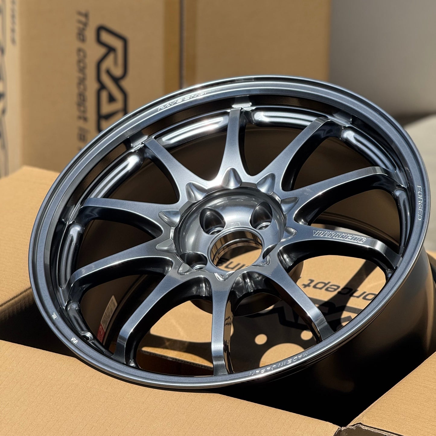 Volk Racing CE28N-Plus 17x9.5 +45 5x100 Shining Light Metal (SET)
