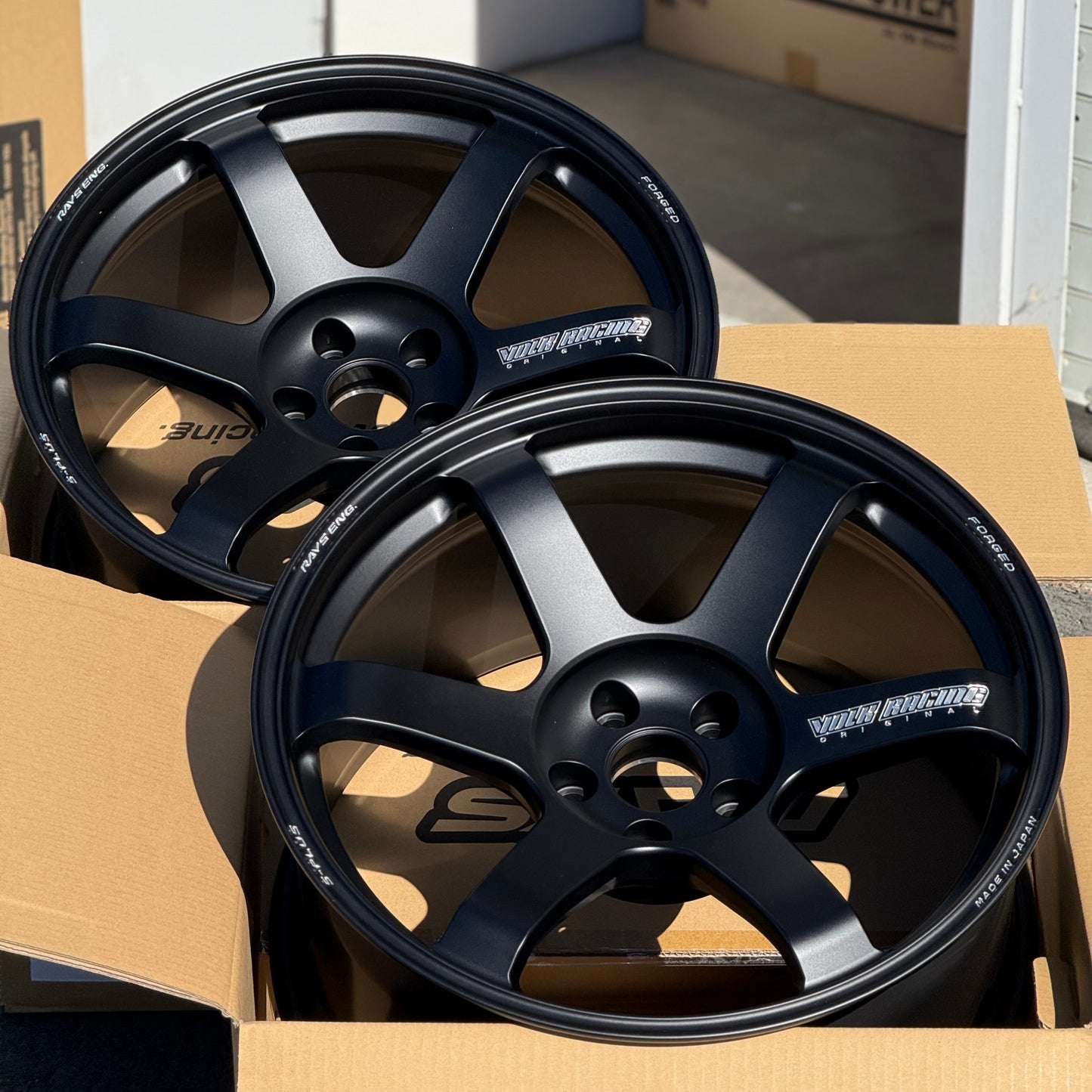 Volk Racing TE37 Saga S-Plus 19x10 +8, 19x11 +18 5x112 Matte Black (SET)