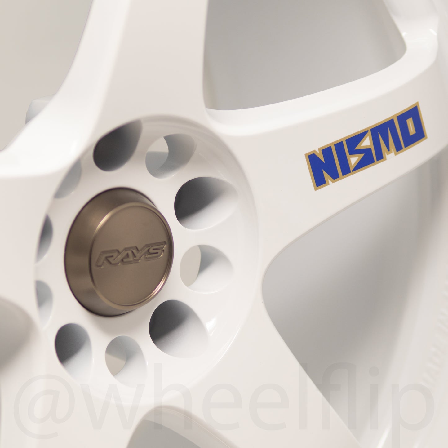 Nismo LMGT4 40th Anniversary Limited 18x9.5 +12 5x114.3 White (SET)