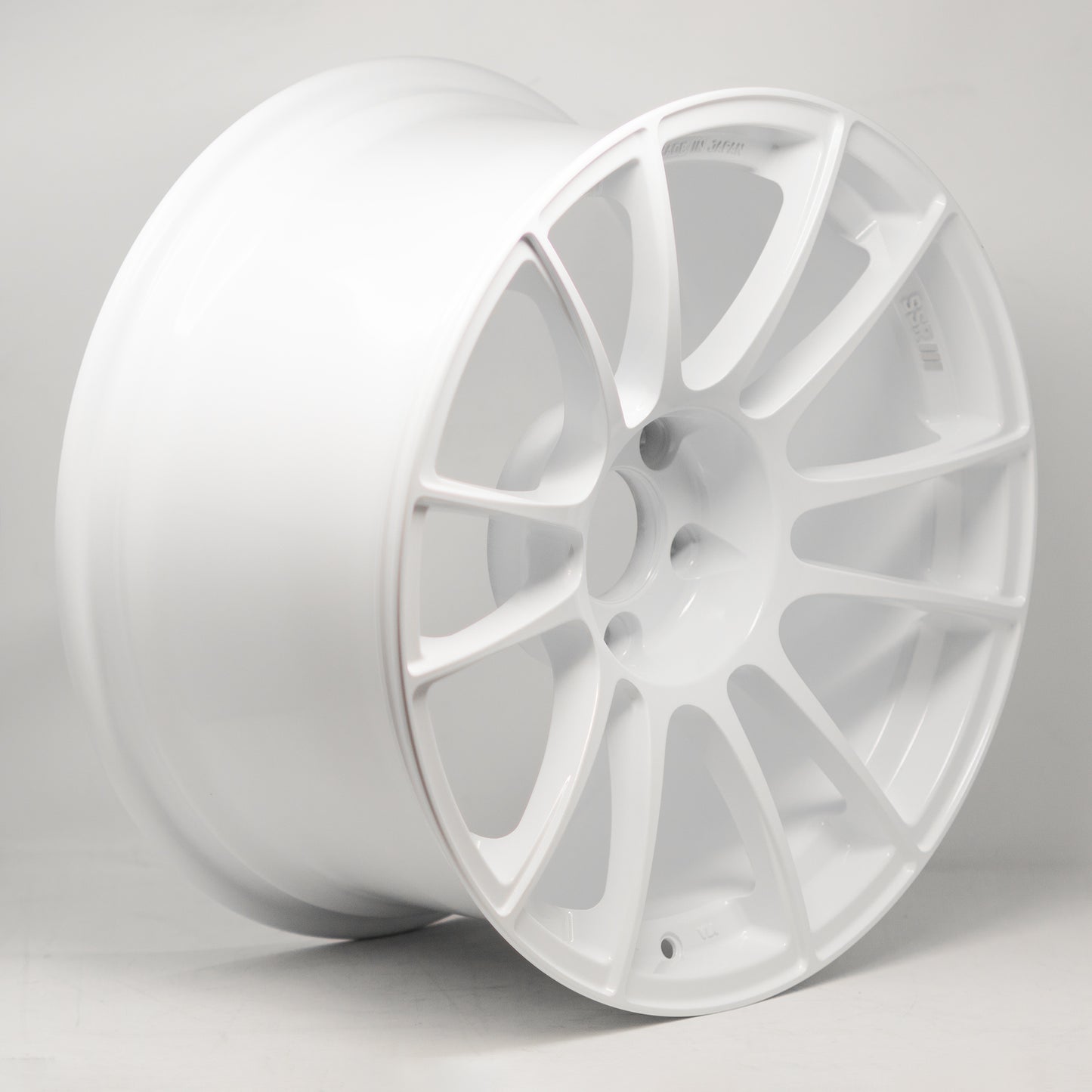 SSR GTX04 18x9.5 +22 5x114.3 White (SET)