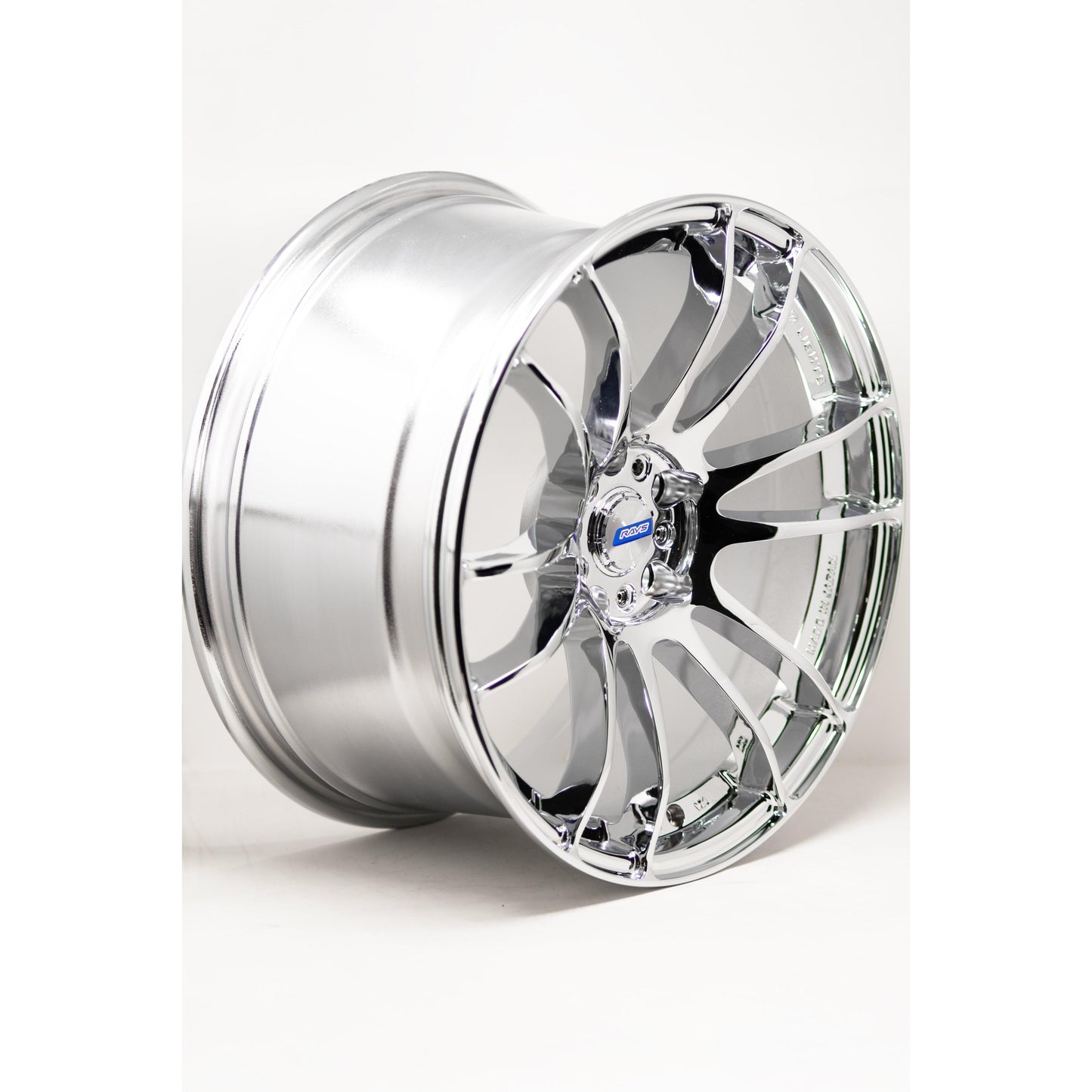 Gram Lights 57Xtreme Spec-D 18x9.5 +38 5x114.3 Chrome Plating (SET)