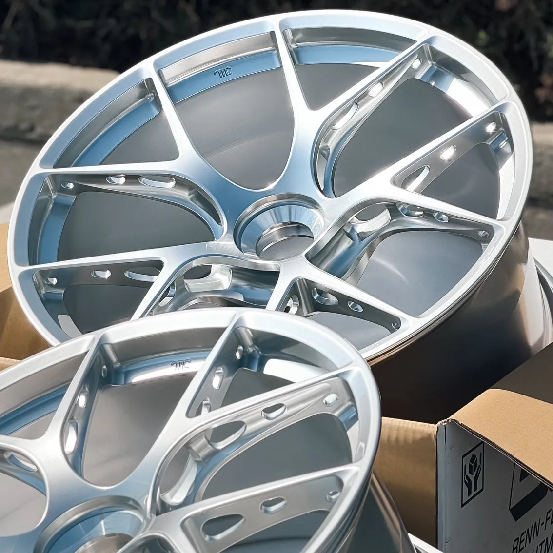 BBS FI-R Evo 20x9.5 +44, 21x12 +45 CL Diamond Silver (SET)