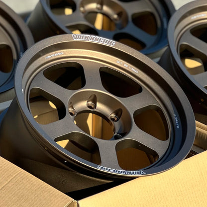 Volk Racing TE37XT M-Spec 18x9 +15 6x139.7 Bronze (SET)