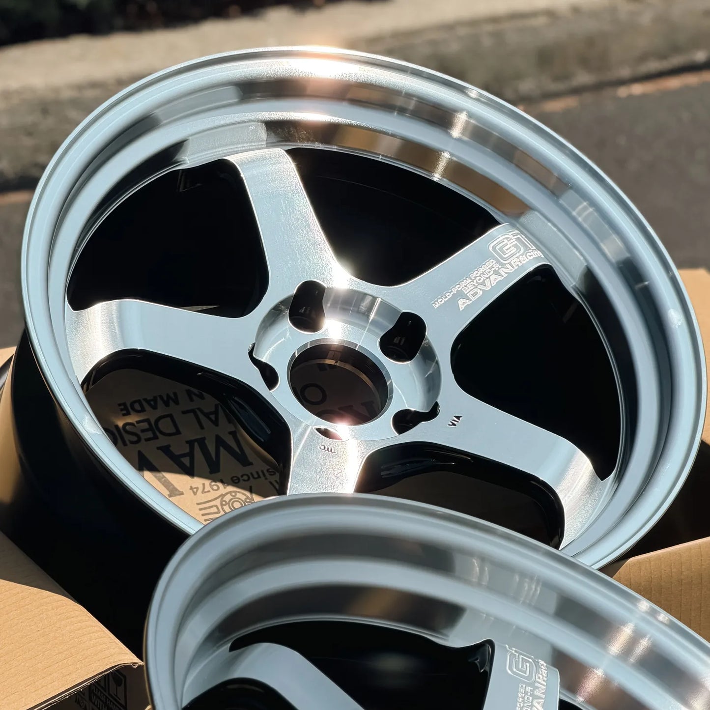 Advan GT Beyond-R 18x9.5 +22, 18x10.5 +34 5x120 Machining & Diamond Cutting (SET)