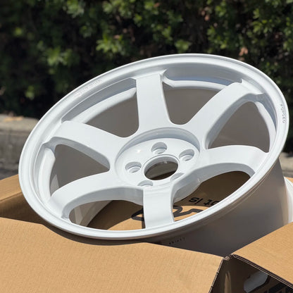 Volk Racing TE37 Saga SL 17x9.5 +45 5x100 Dash White (SET)