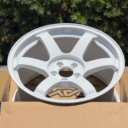 Volk Racing TE37 Saga SL 17x9.5 +45 5x100 Dash White (SET)