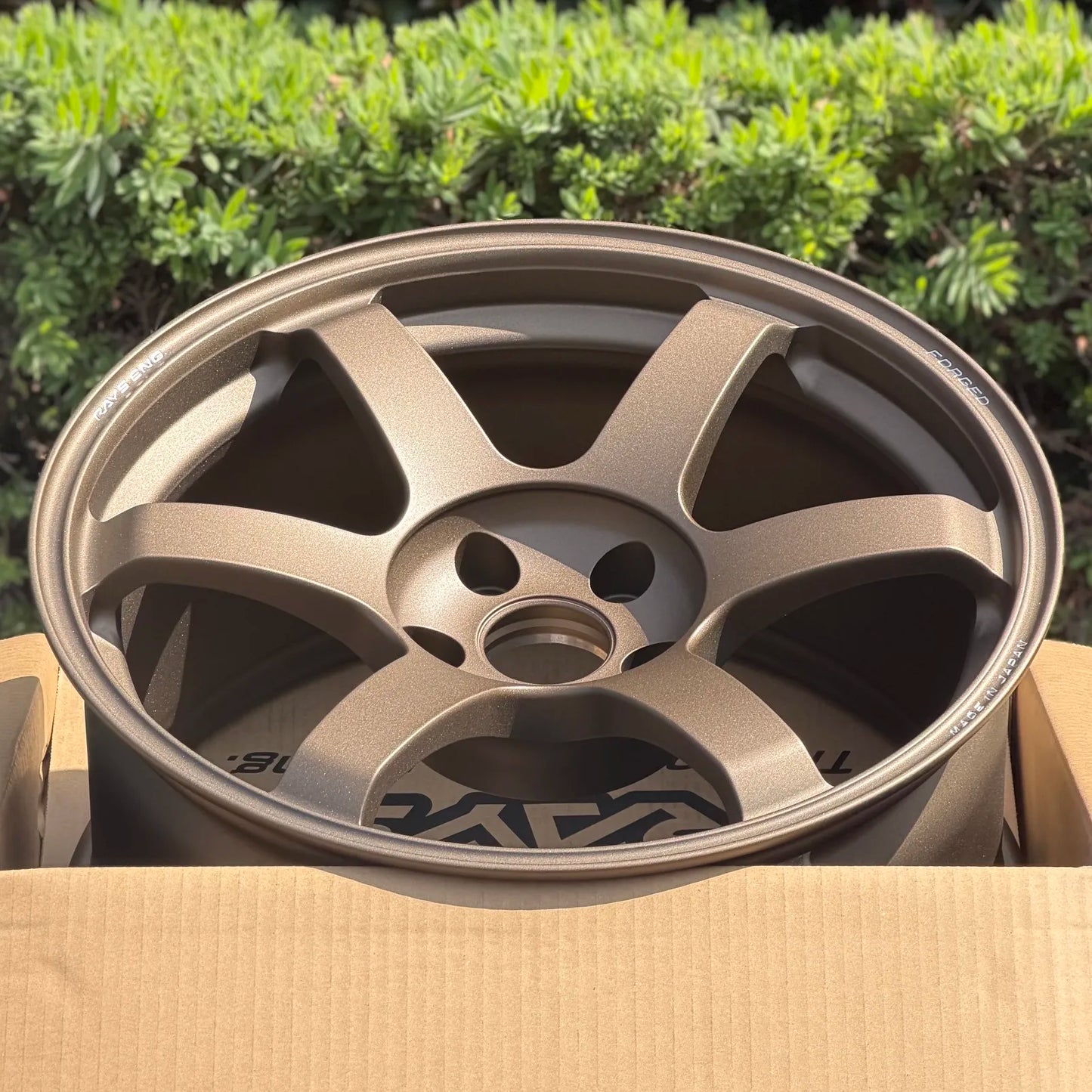 Volk Racing TE37 Saga SL 18x9.5 +22 5x114.3 Matte Gunbronze (SET)