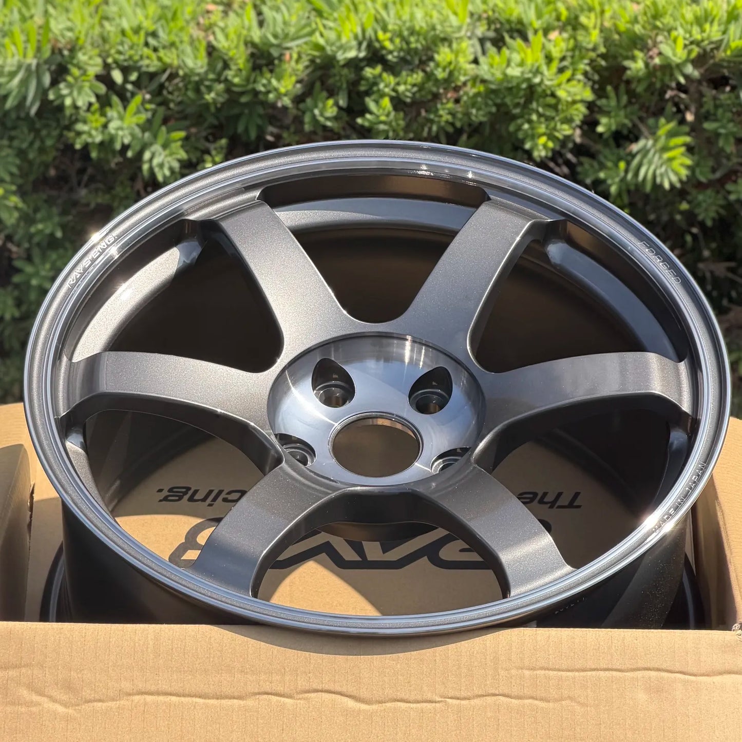 Volk Racing TE37 Saga SL 18x9.5 +38 5x120 Pressed Graphite (SET)