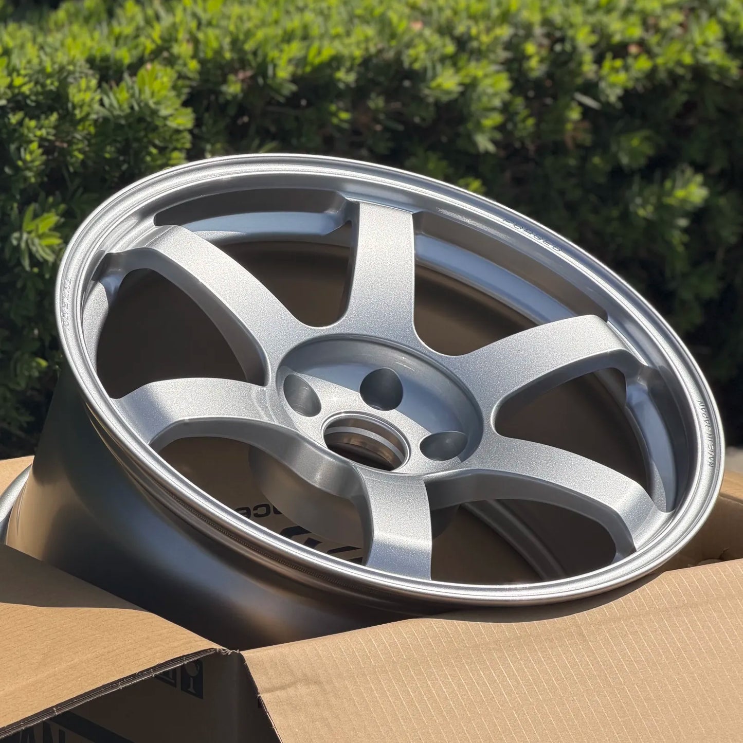 Volk Racing TE37 Saga SL 18x9.5 +22 5x114.3 Diamond Silver (SET)