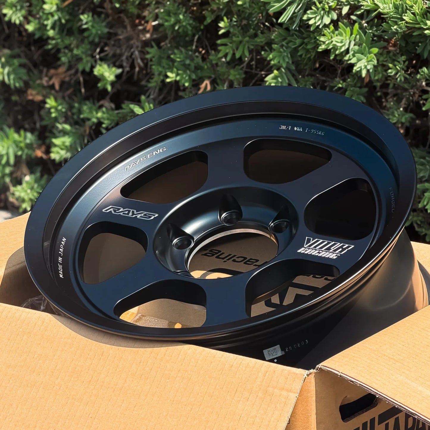 Volk Racing TE37XT Black Shadow LTD 17x8 +20 6x139.7 Matte Translucent Black (SET)