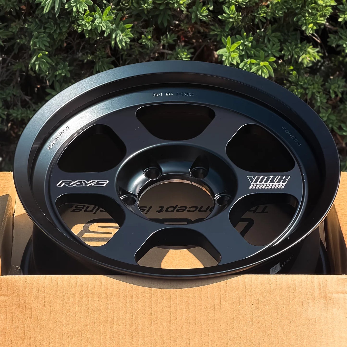 Volk Racing TE37XT Black Shadow LTD 17x8 +20 6x139.7 Matte Translucent Black (SET)