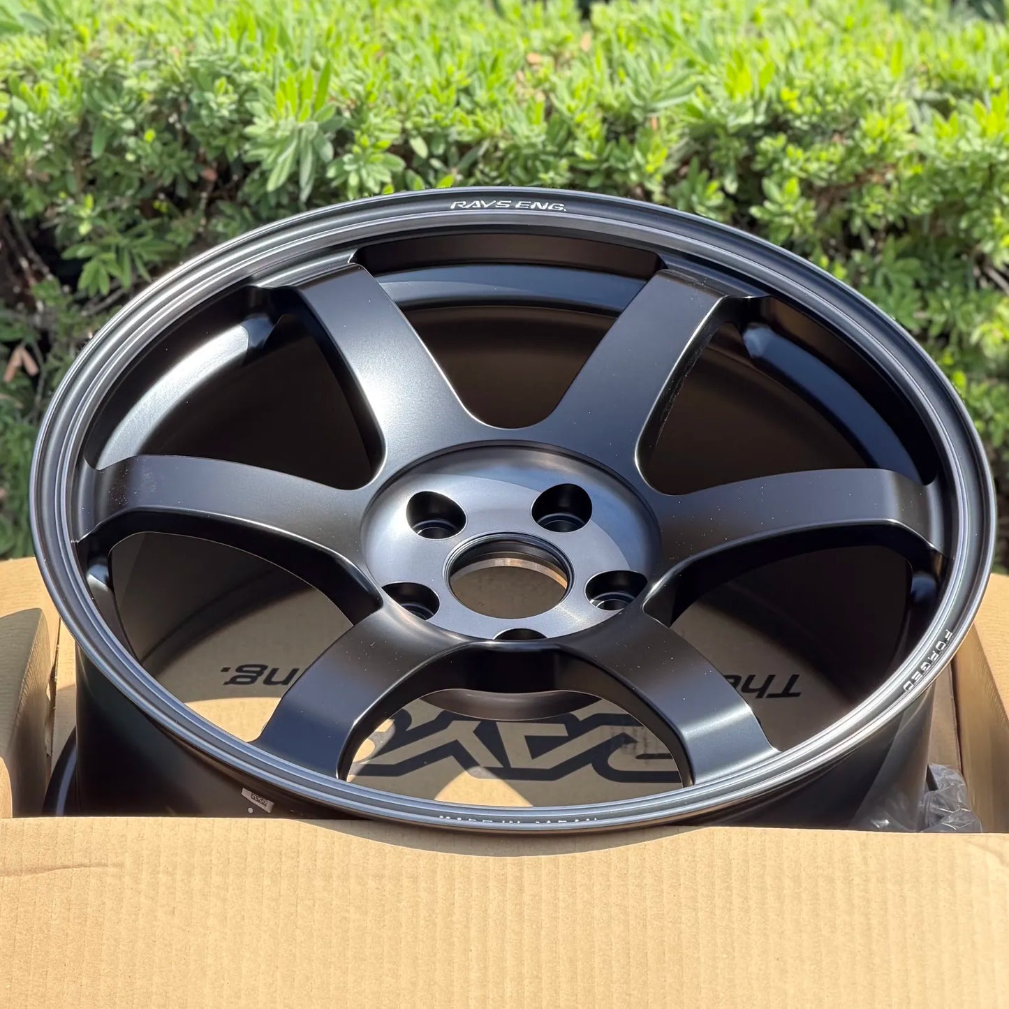 Volk Racing TE37 Saga SL M-Spec 18x9.5 +39 5x114.3 Pressed Black (SET)