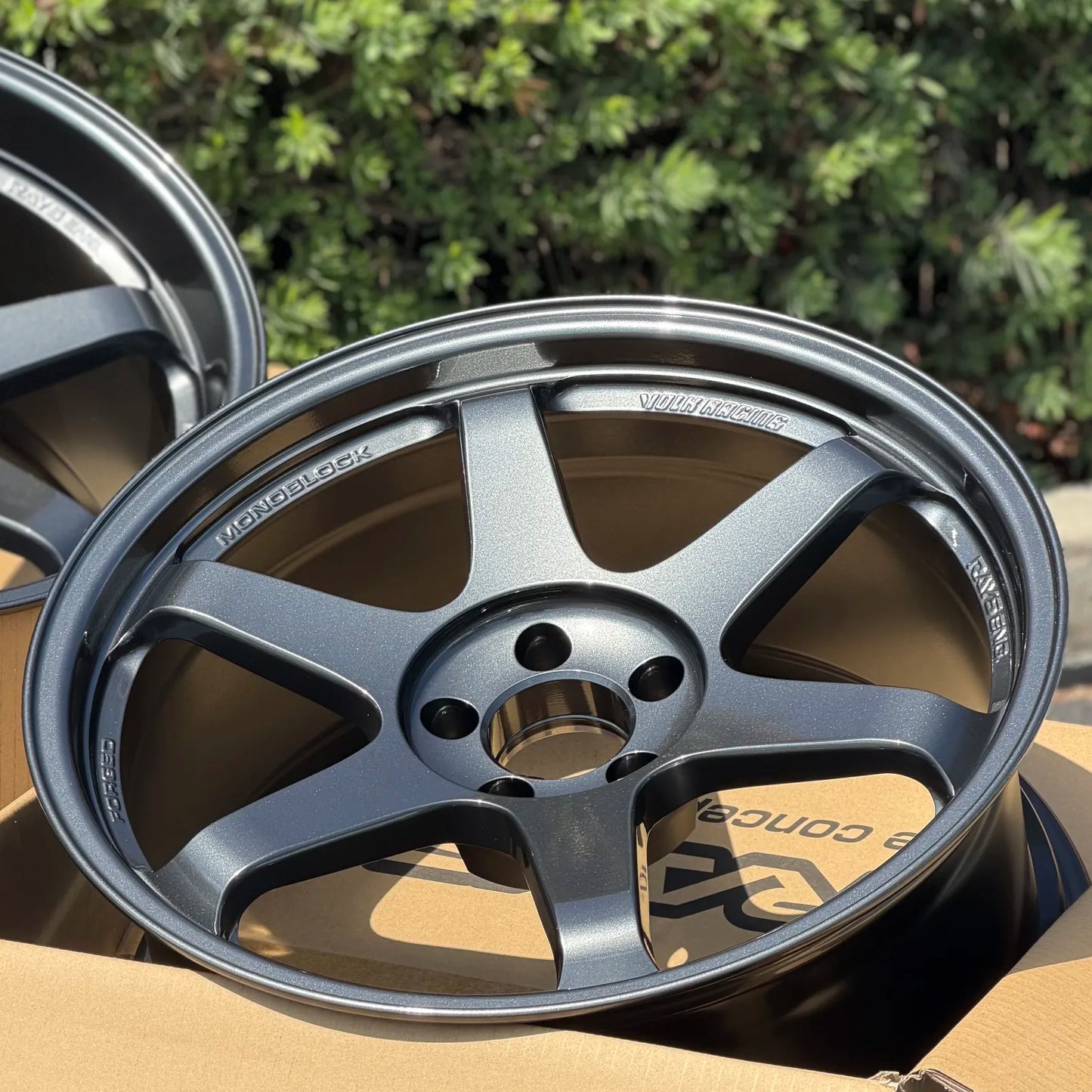 Volk Racing TE37SL 19x9.5 +22, 19x10.5 +35 5x112 Dark Gunmetal (SET)