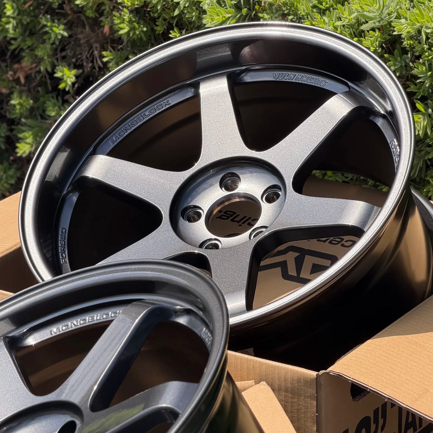 Volk Racing TE37SL 19x9.5 +22, 19x10.5 +35 5x112 Dark Gunmetal (SET)