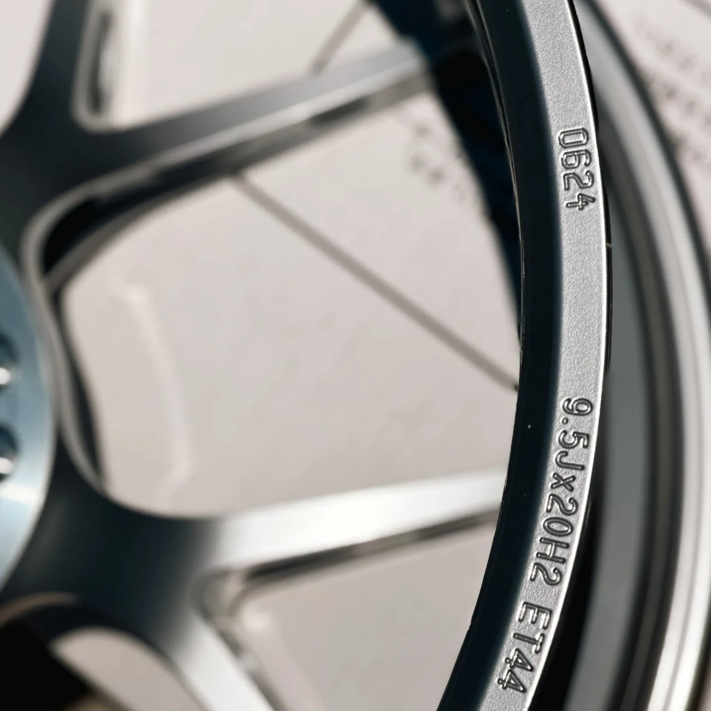 BBS FI-R Evo 20x9.5 +44, 21x12 +45 CL Diamond Silver (SET)