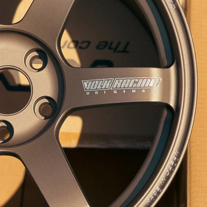 Volk Racing TE37 Saga S-Plus 18x11 +34 5x112 Blast Bronze (SET)