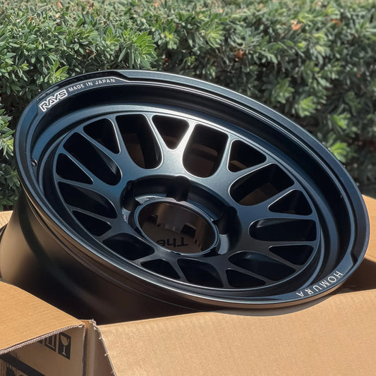 Rays Homura 2x9L-RA 17x8.5 -10 6x139.7 Semigloss Black (SET)