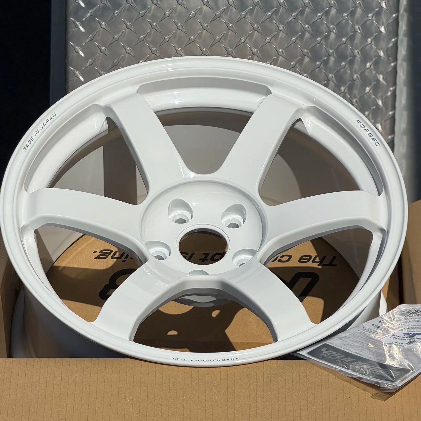 Volk Racing TE37 Saga S-Plus 30th Anniversary Sticker Ver. 18x9.5 +22 5x114.3 White (SET)