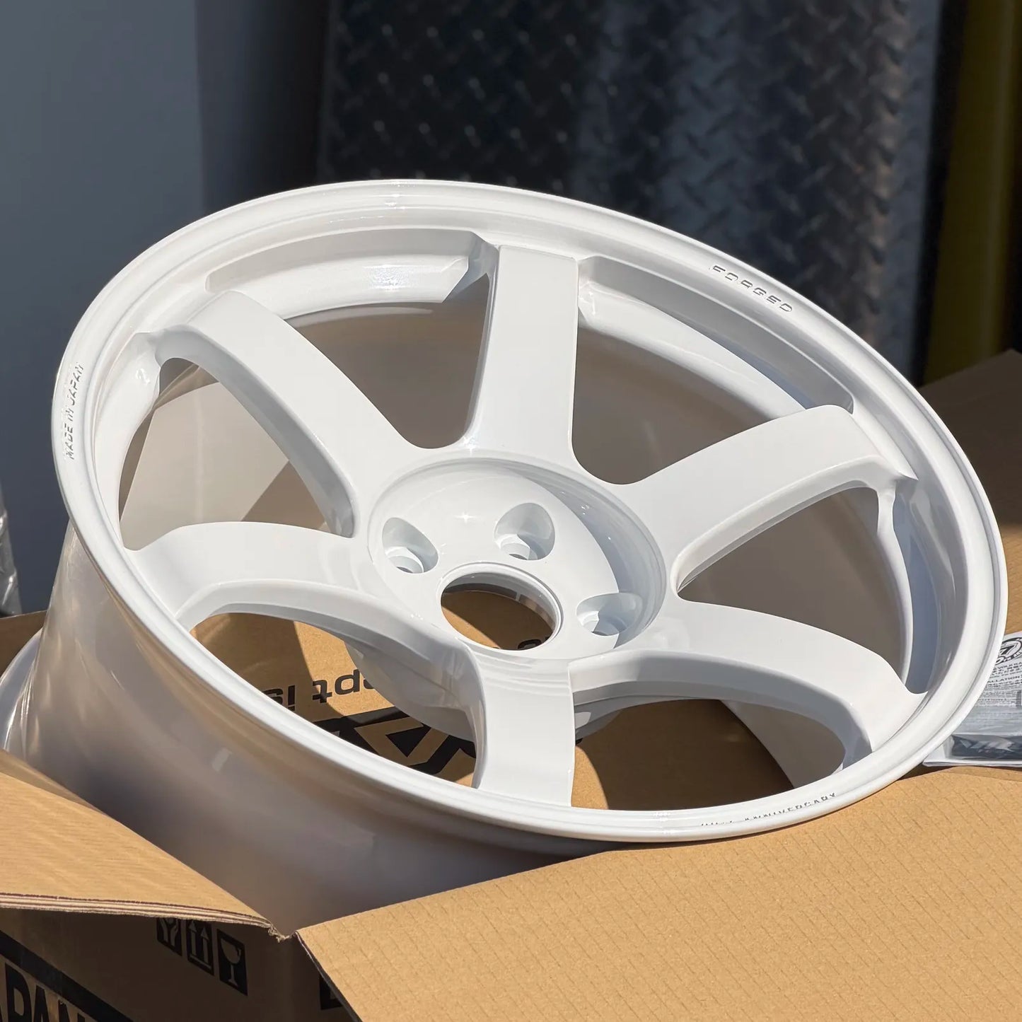 Volk Racing TE37 Saga S-Plus 30th Anniversary Sticker Ver. 18x9.5 +22 5x114.3 White (SET)