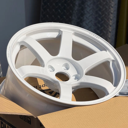 Volk Racing TE37 Saga S-Plus 30th Anniversary Sticker Ver. 18x9.5 +22 5x114.3 White (SET)