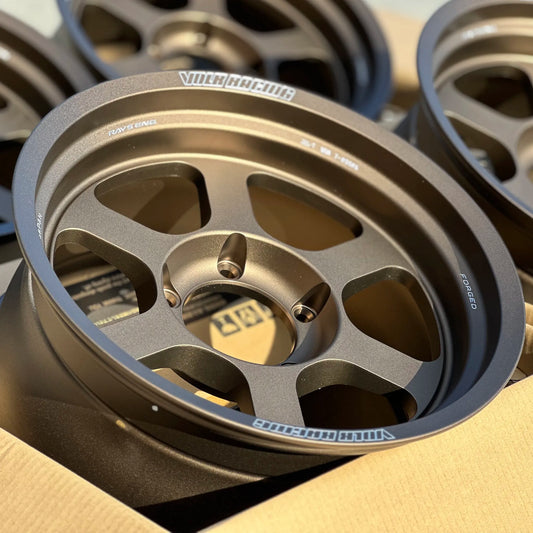 Volk Racing TE37XT M-Spec 18x9.5 +0 5x150 Bronze (SET)