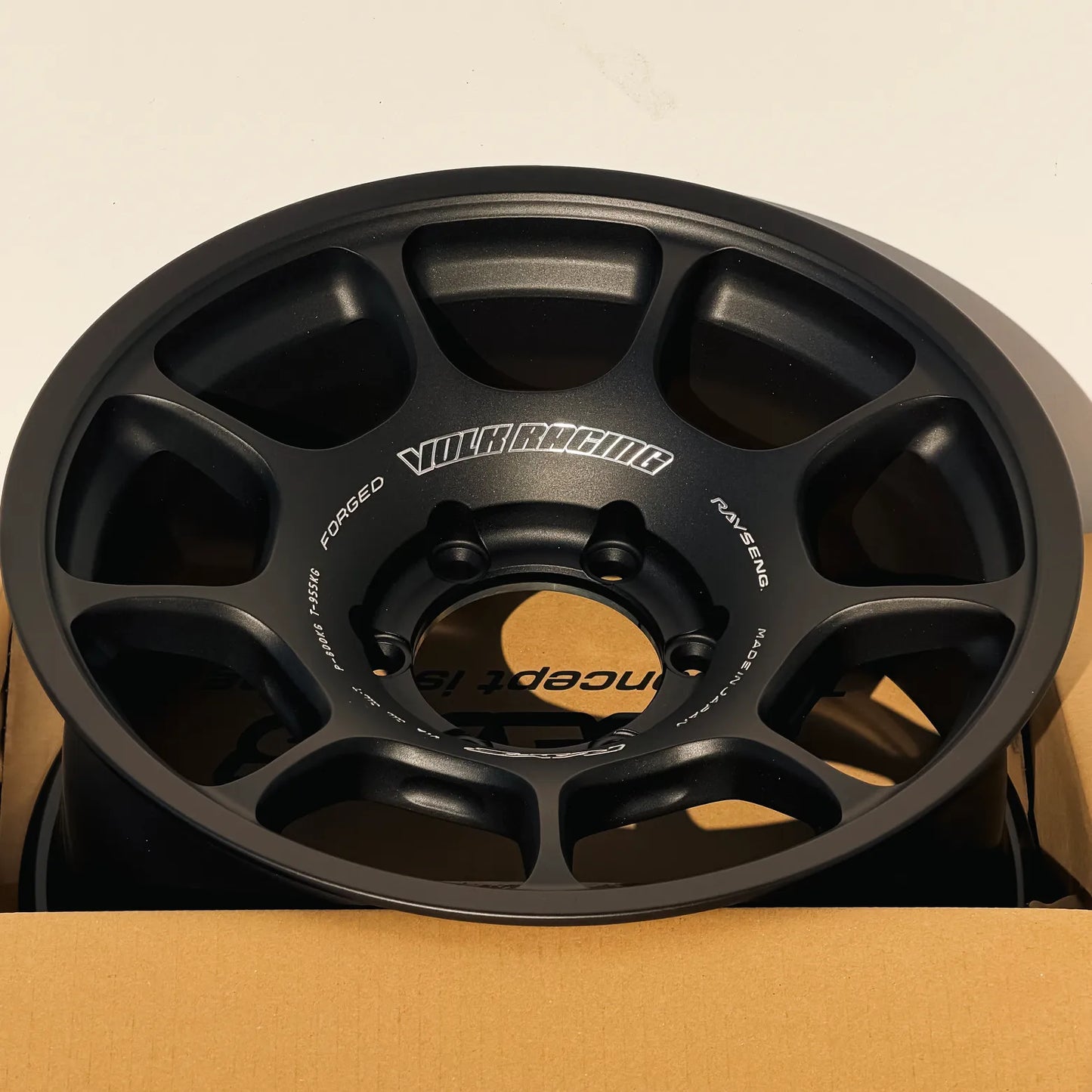 Volk Racing ZE40X 17x8.5 +15 6x139.7 Blast Black 2 (SET)