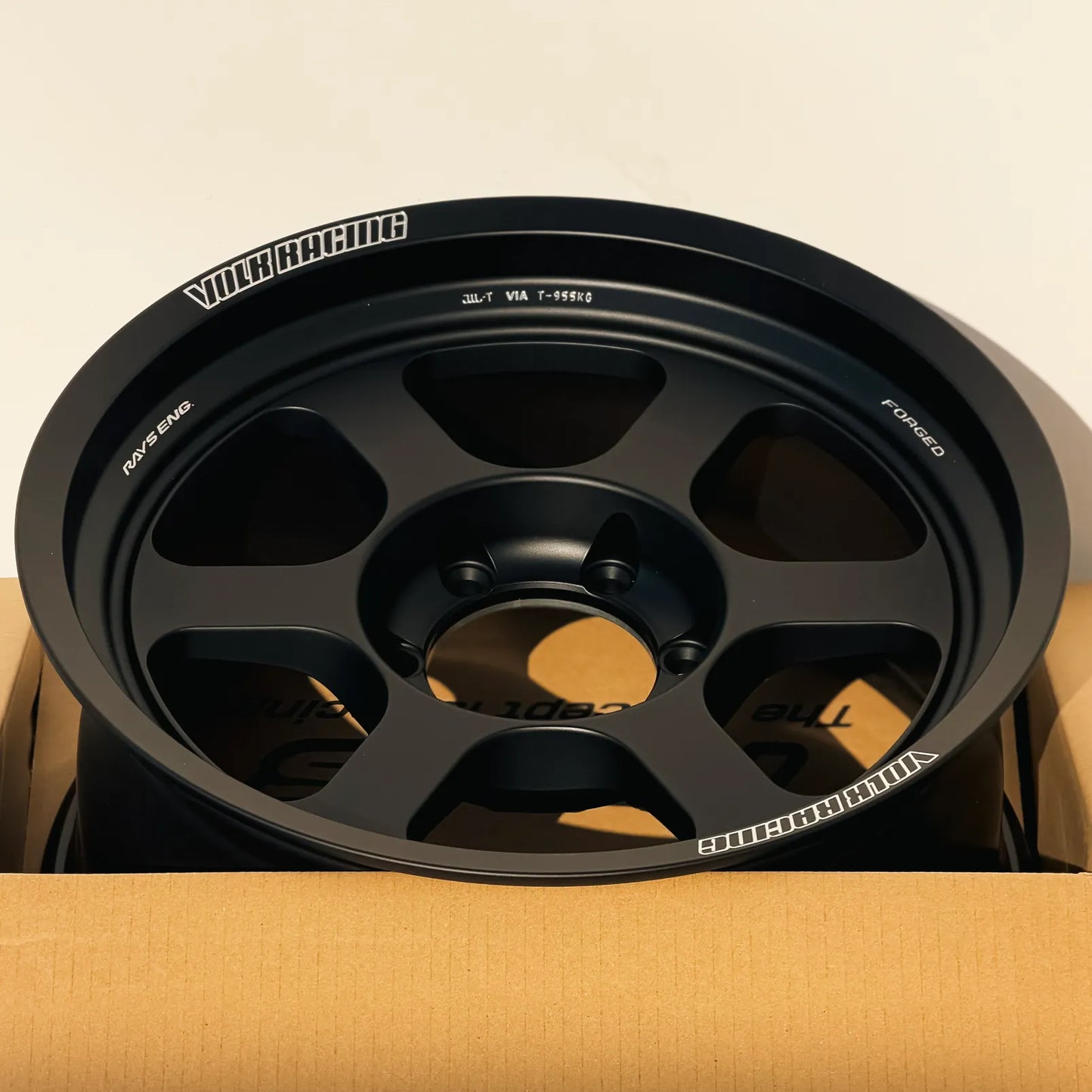 Volk Racing TE37XT M-Spec 18x9 +15 6x139.7 Blast Black (SET)