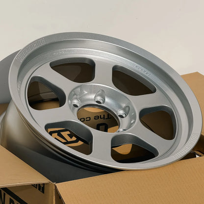 Volk Racing TE37XT M-Spec 18x8 +20 6x139.7 Diamond Silver (SET)