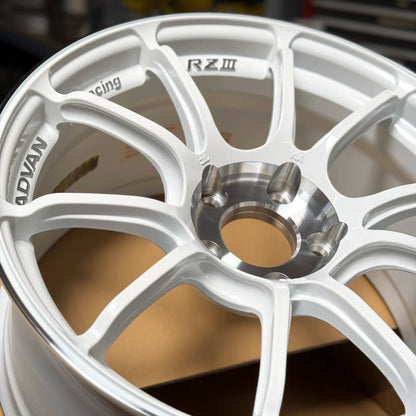 Advan RZIII 18x9.5 +45 5x120 Racing White Metallic & Diamond Cut (SET)