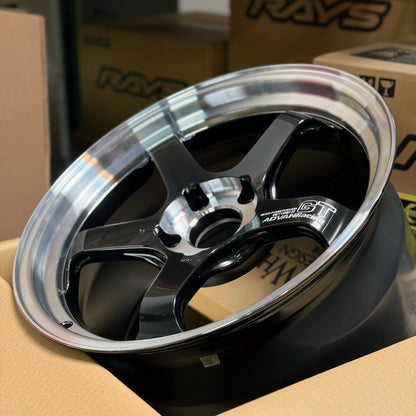 Advan GT Beyond-R 18x10 +40 5x120 Diamond Cut & Dark Platinum Black (SET)