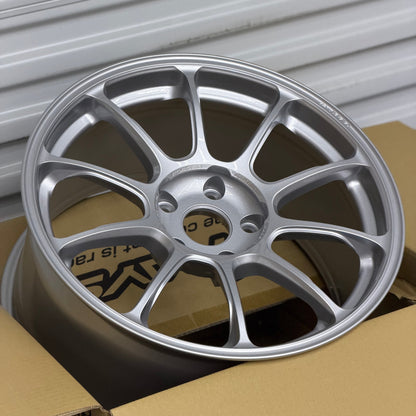 Volk Racing ZE40 M-Spec 18x9.5 +39 5x120 Diamond Silver (SET)