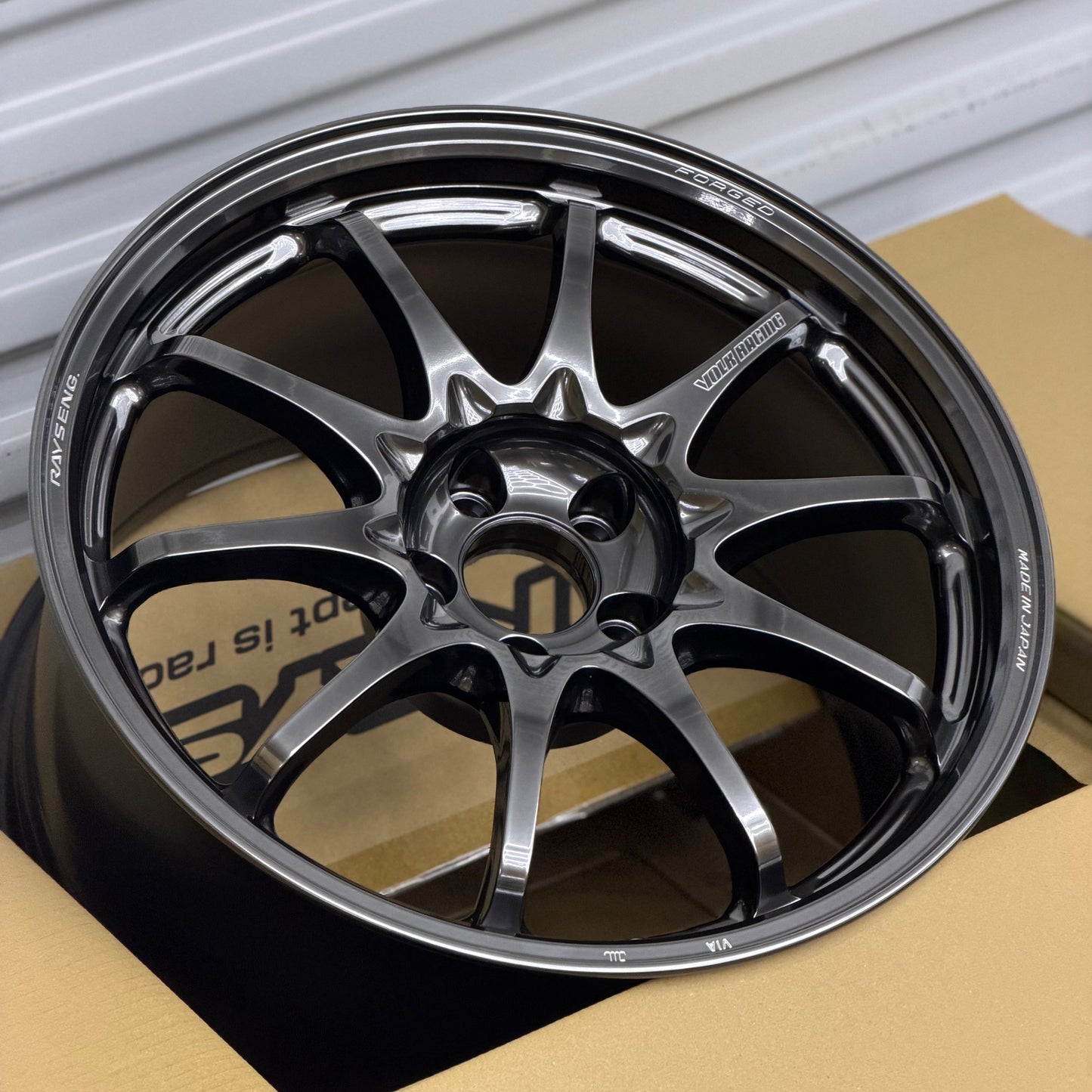 Volk Racing CE28N-Plus 17x9.5 +45 5x100 Shining Black Metal (SET)