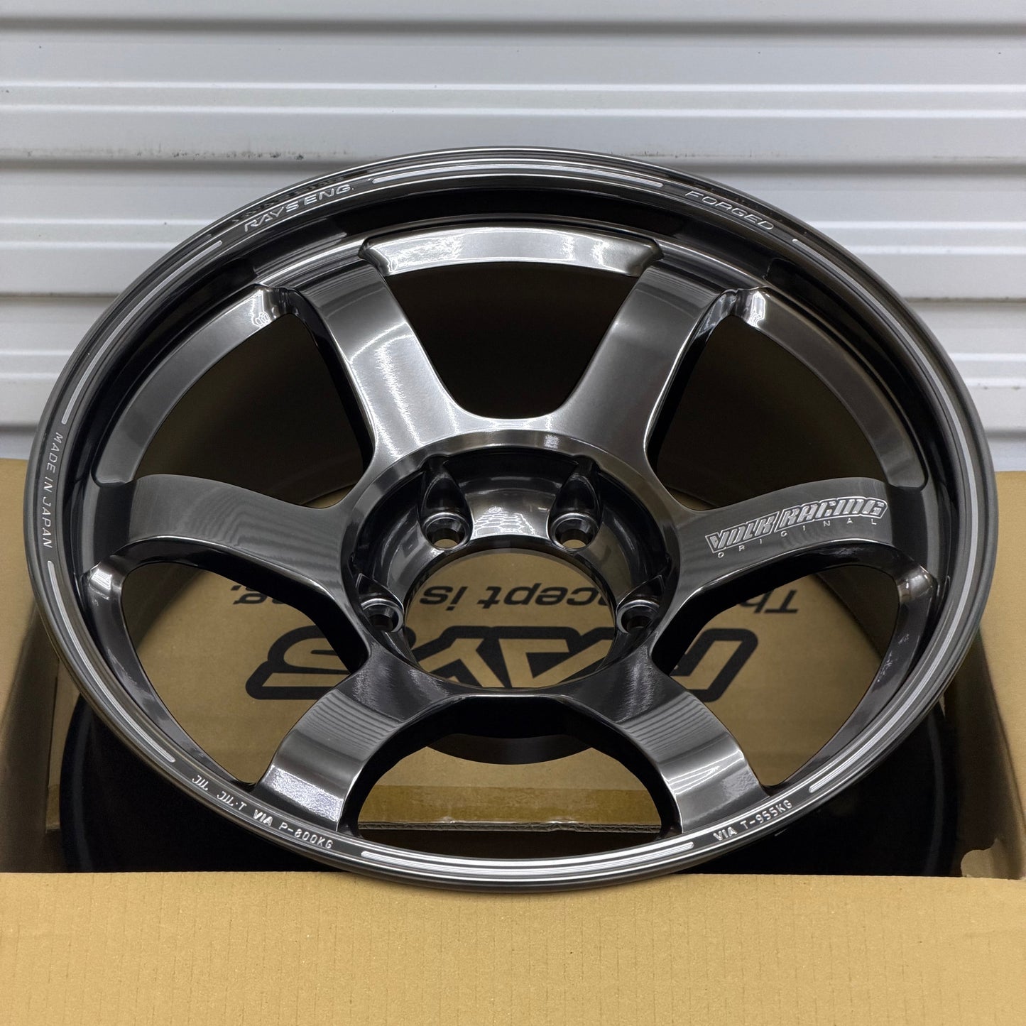 Volk Racing TE37 Large PCD Progressive Model II 18x9 +0 6x139.7 Shining Black Metal (SET)