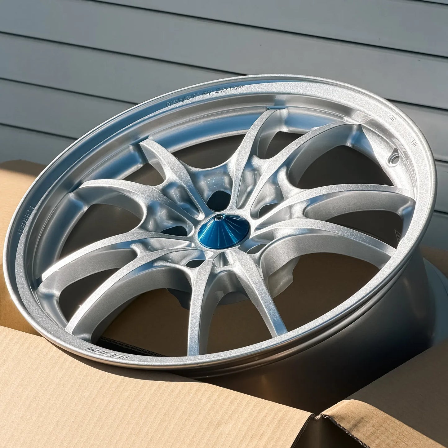 Mugen MF10 17x8.5 +40 5x114.3 Silver (SET)