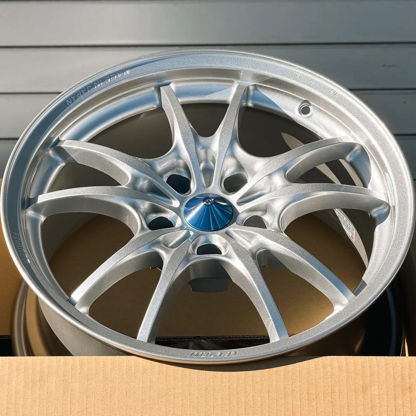 Mugen MF10 17x8.5 +40 5x114.3 Silver (SET)