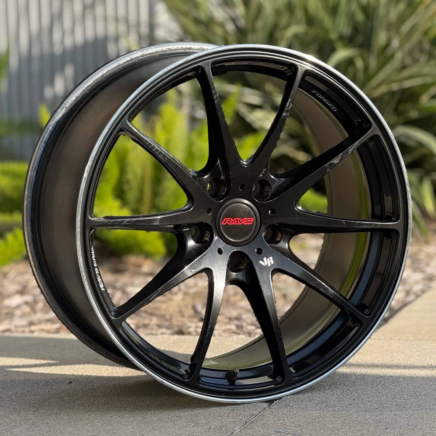 Volk Racing G25 18x9.5 +43 5x114.3 Formula Silver / Black Clear / Rim Edge DC (PRE-OWNED)