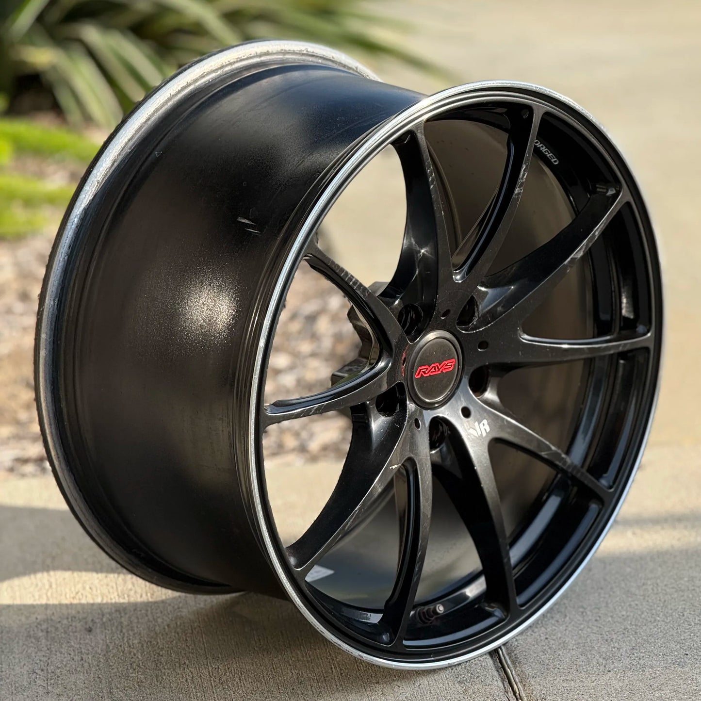 Volk Racing G25 18x9.5 +43 5x114.3 Formula Silver / Black Clear / Rim Edge DC (PRE-OWNED)