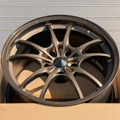 Mugen MF10 18x9.5 +45 5x120 Bronze (SET)
