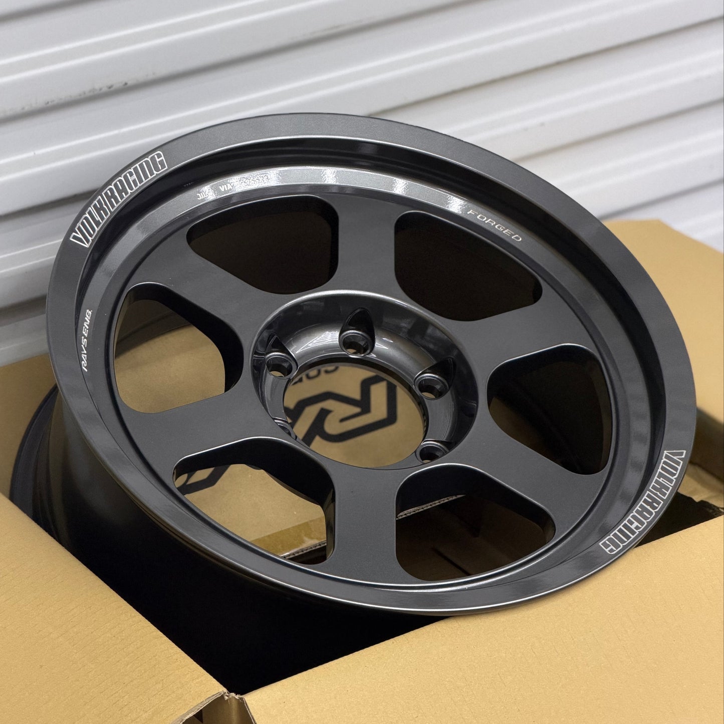 Volk Racing TE37XT M-Spec 18x8 +20 6x139.7 Dark Gunmetal (SET)