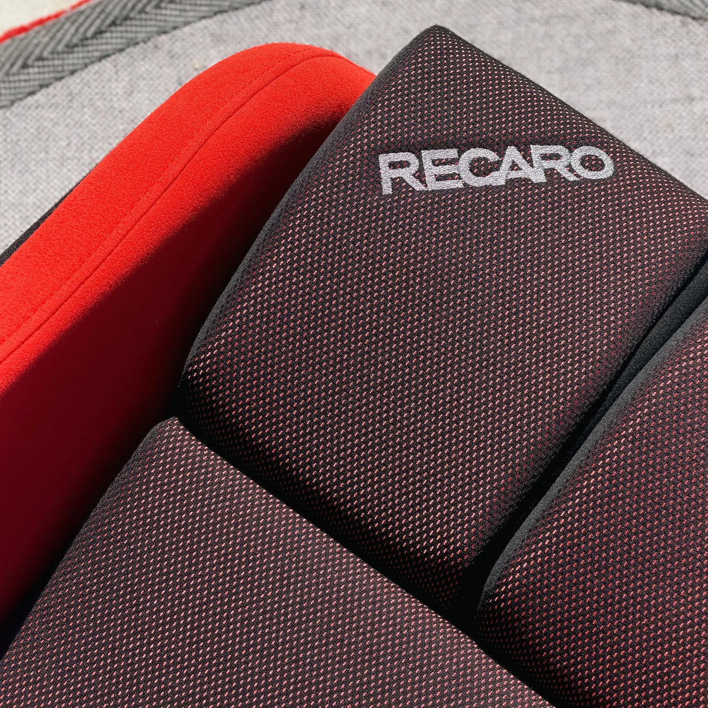 Recaro RSS BK (Large / FRP) - Kamui Red / Brilliant Mesh Red