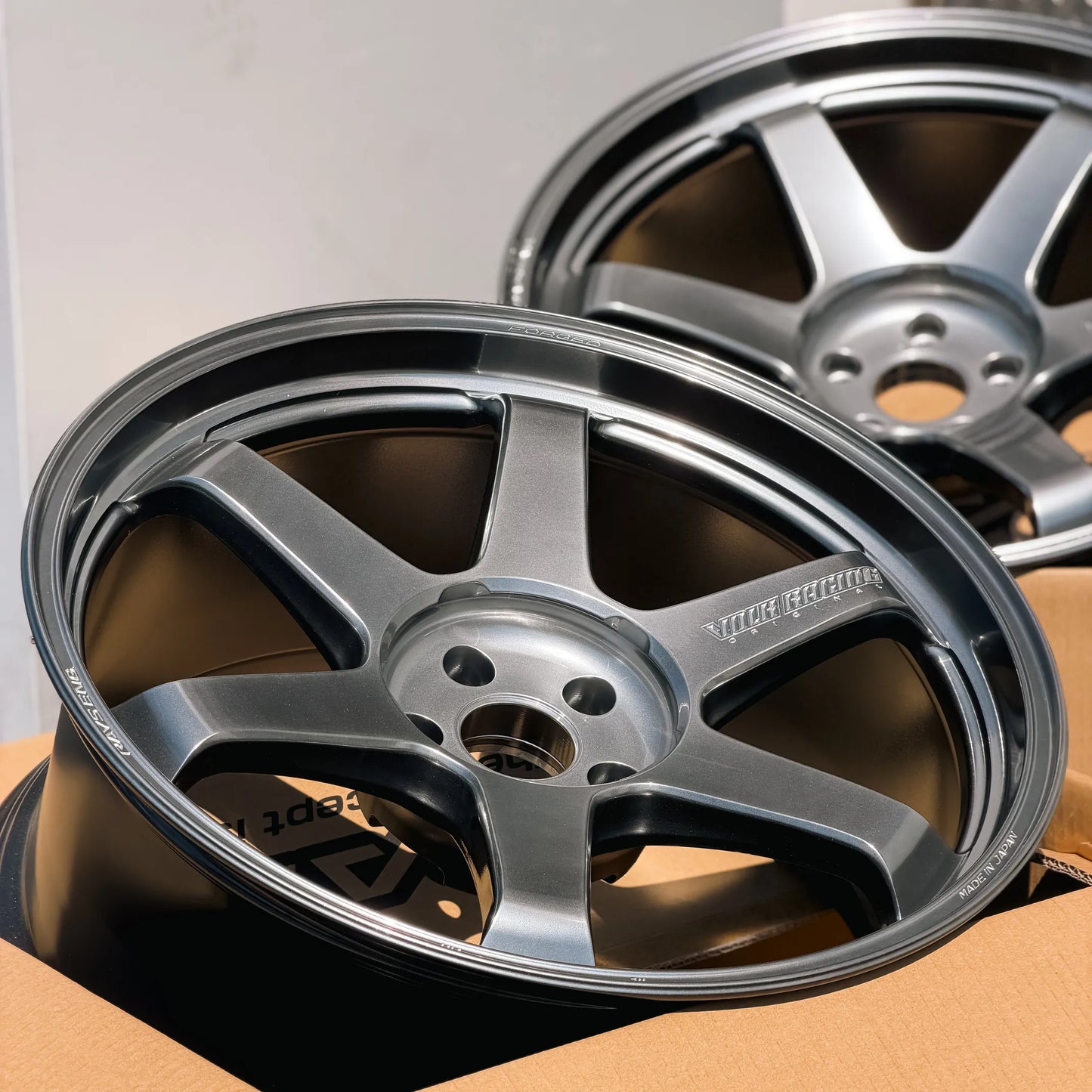Volk Racing TE37 Ultra M-Spec 20x10 +8, 20x11 +15 5x112 Shining Light Metal (SET)