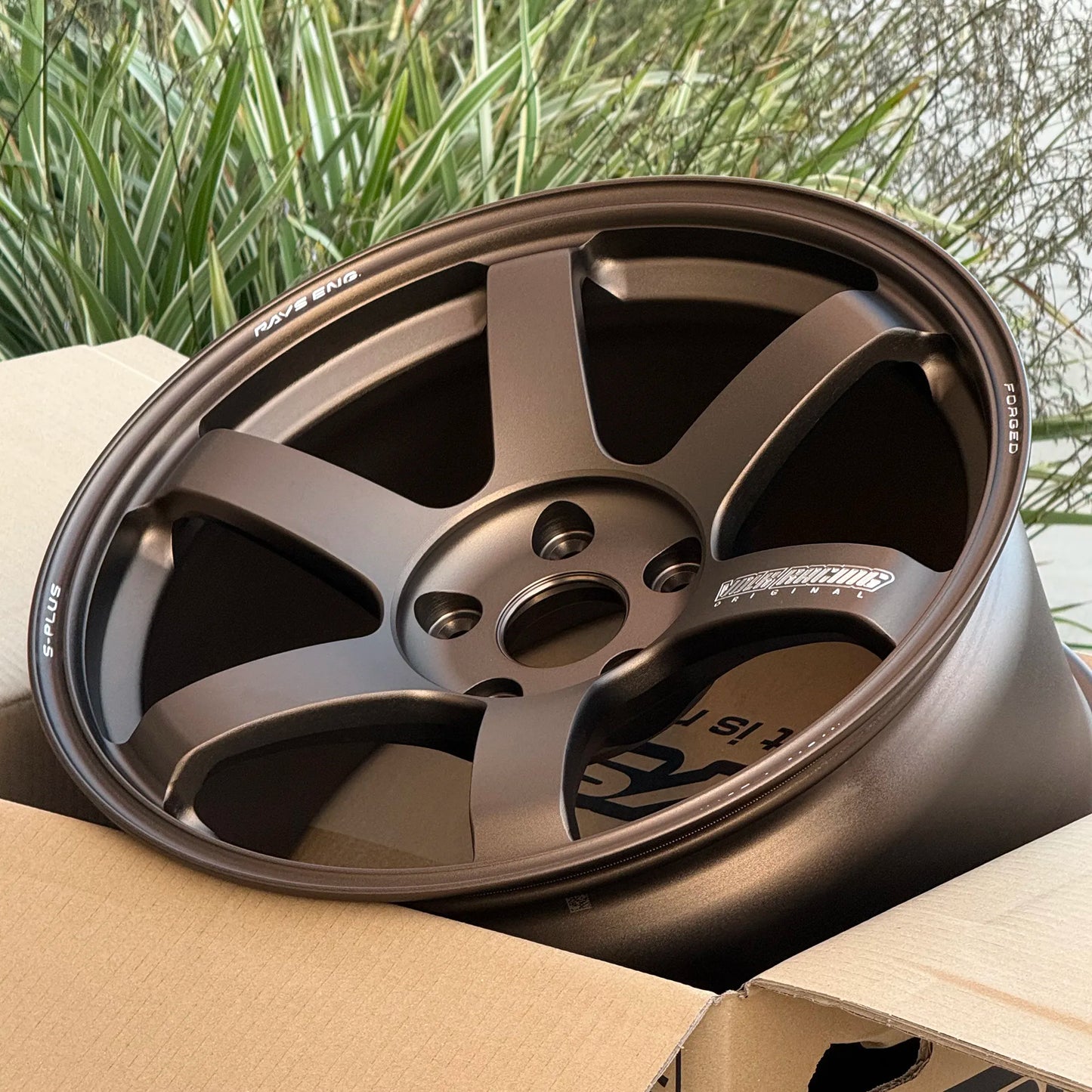 Volk Racing TE37 Saga S-Plus 18x10 +40 5x120 Bronze (SET)