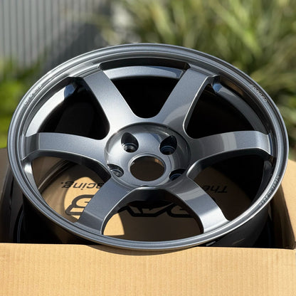 Volk Racing TE37 Saga SL 18x10 +40 5x120 Gunmetal (SET)