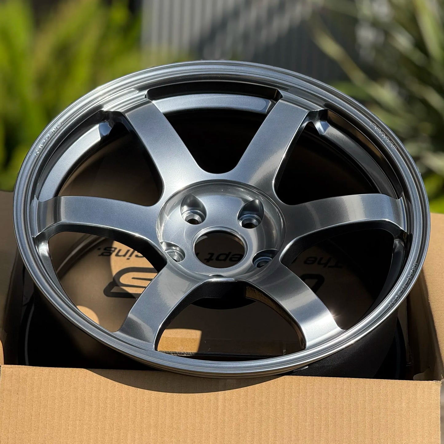 Volk Racing TE37 Saga SL 18x10 +40 5x120 Shining Light Metal (SET)