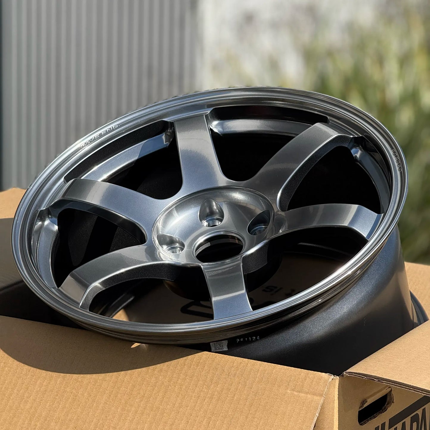 Volk Racing TE37 Saga SL 18x10 +40 5x120 Shining Light Metal (SET)