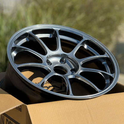 Volk Racing ZE40 M-Spec 18x9.5 +39 5x120 Shining Light Metal (SET)