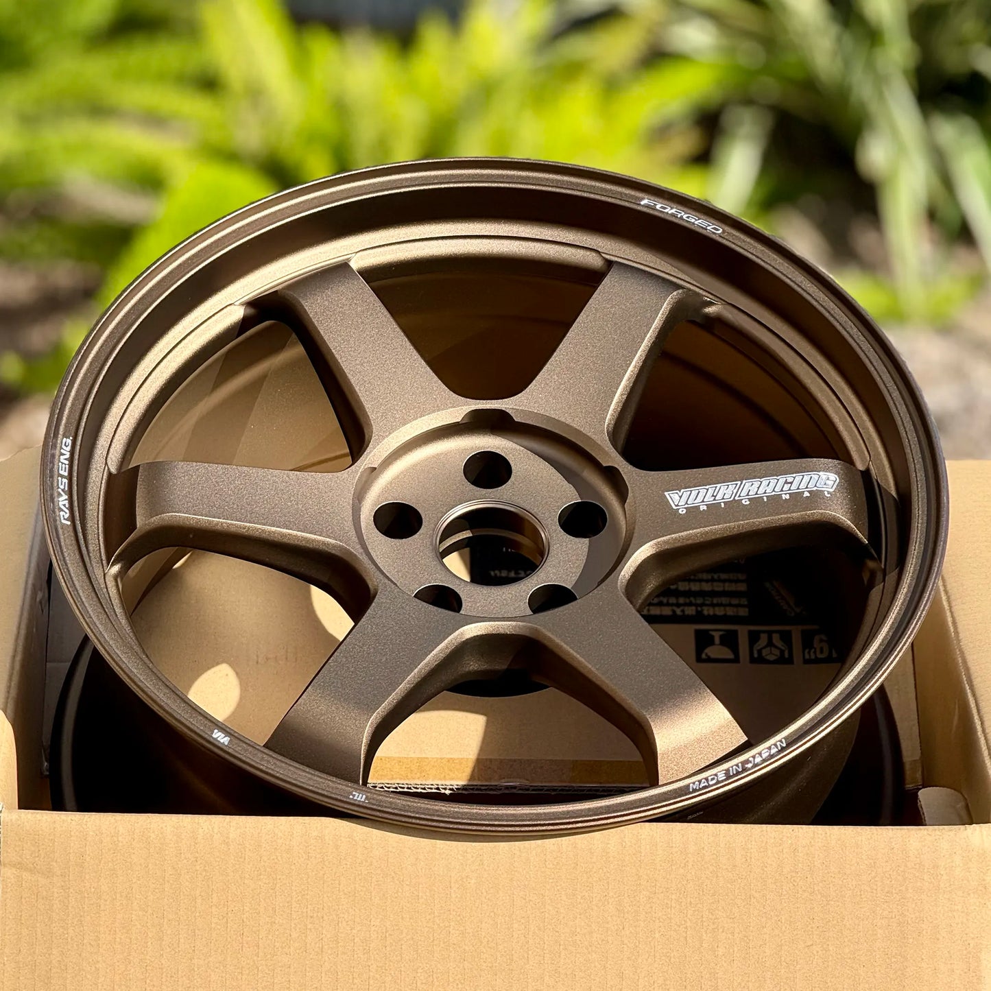 Volk Racing TE37 Ultra M-Spec 19x9.5 +22 5x114.3 Bronze (SET)