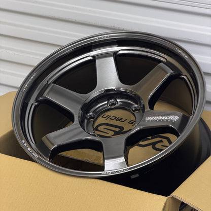 Volk Racing TE37 Ultra Large PCD M-Spec 18x9 +15 6x139.7 Shining Black Metal (SET)