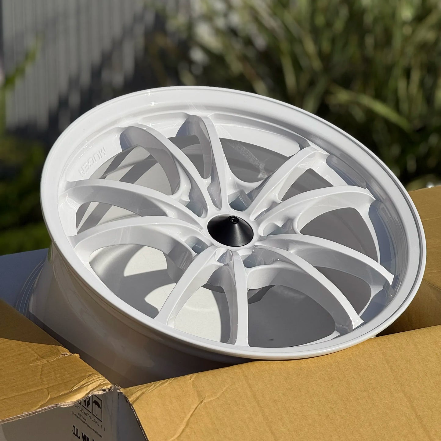 Mugen MC10 17x9 +38 5x114.3 White (SET)